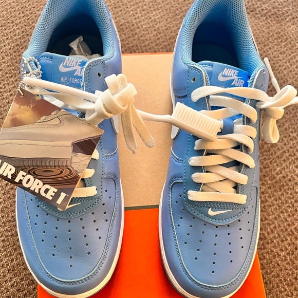 Air Force 1 Low Retro University Blue/White Brand New With Tags - Picture 3 of 9